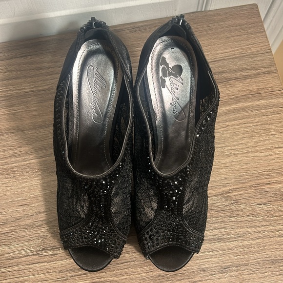 MICHAELANGELO BLACK LACE BEADED HIGH HEELS BACK ZIPPER SANDALS SIZE 8 - Picture 8 of 10